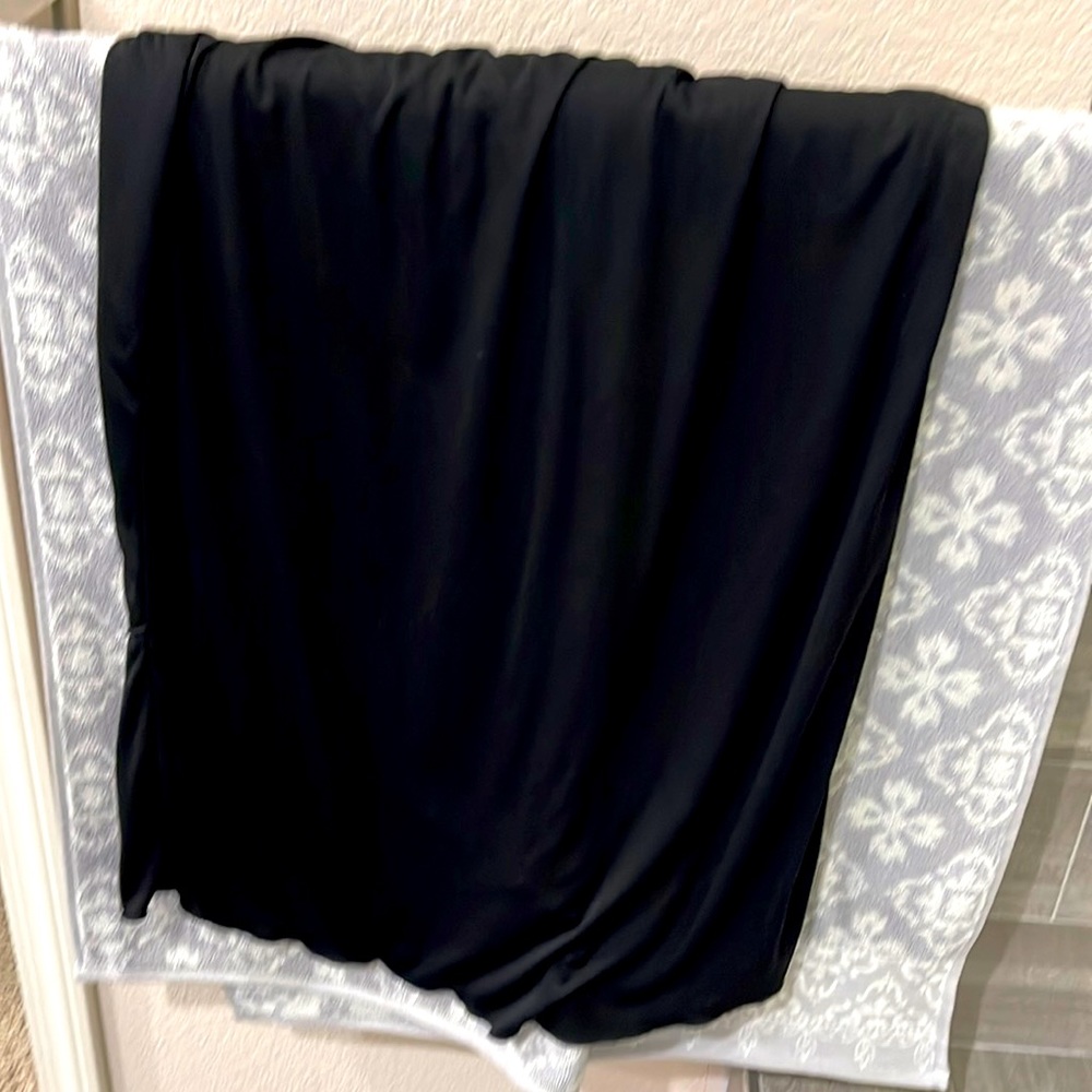 Black skirt with stretch waist